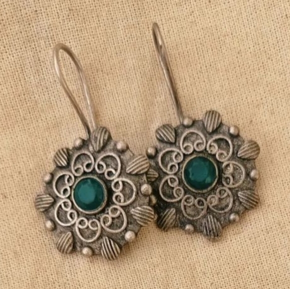 EARRINGS - Picture 2 of 2